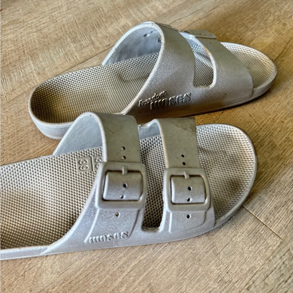 Freedom Moses Sandals in Silver - Picture 2 of 4
